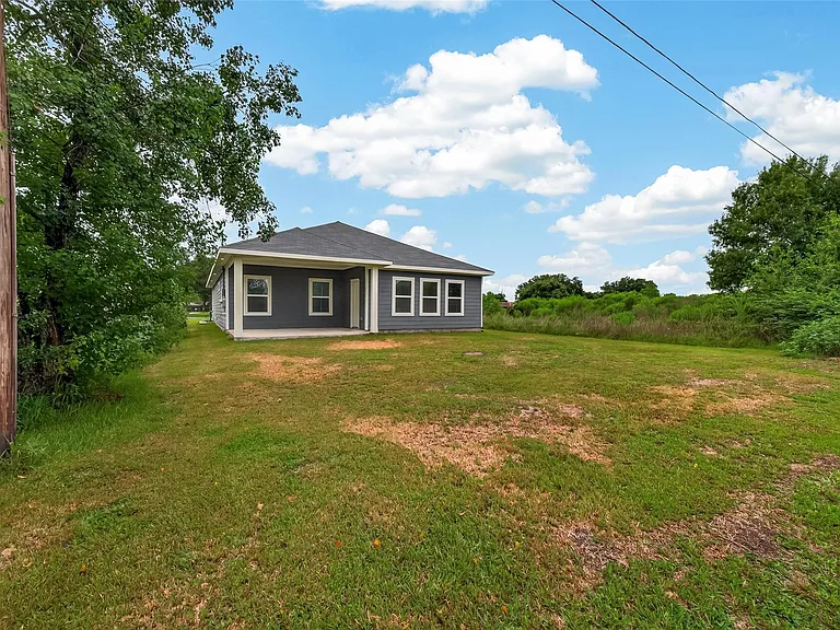 1343 Alpha Ln — Photo 38