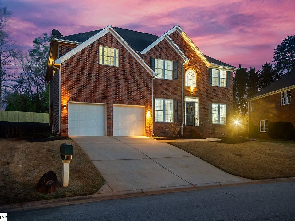 1st image of 12 Bentley Way