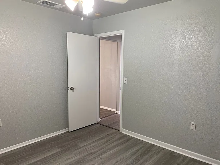 12421 Trailing Oaks St — Photo 10