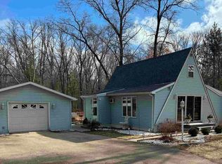 W1621 Council Hill Trl, Keshena, WI 54135