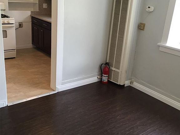5th image of 4970 1/2 Mount Royal Dr #2