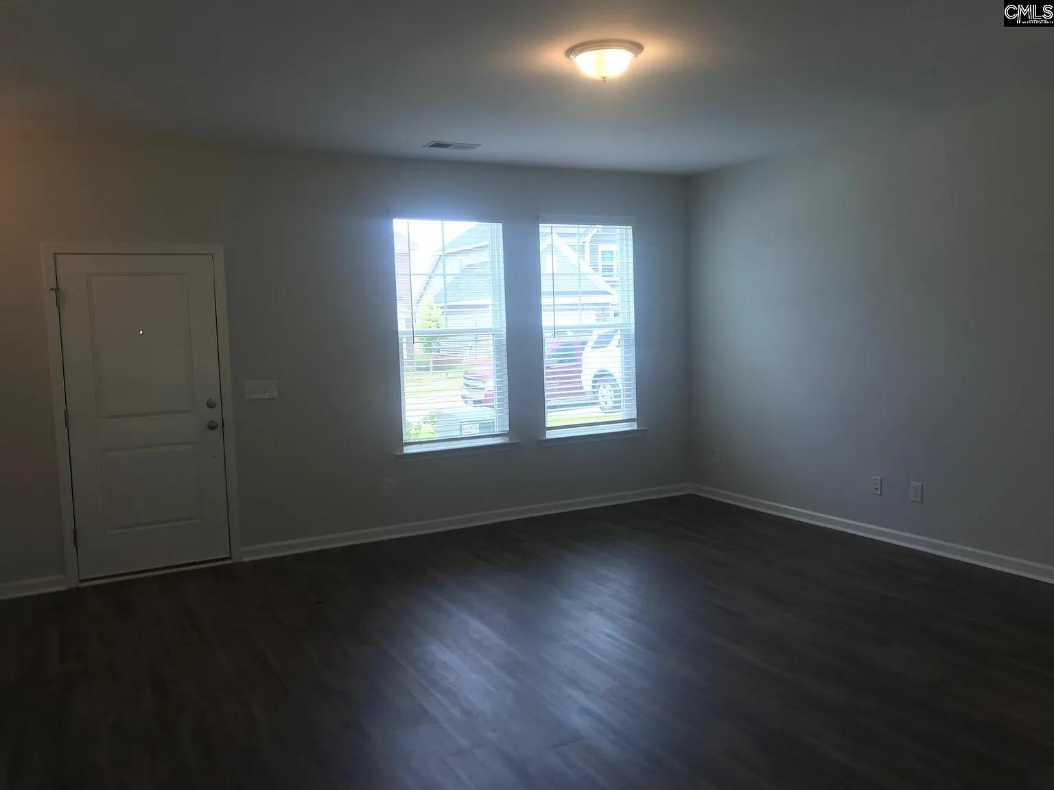 4 bed, 2295 sqft, $2,450 — Photo 2