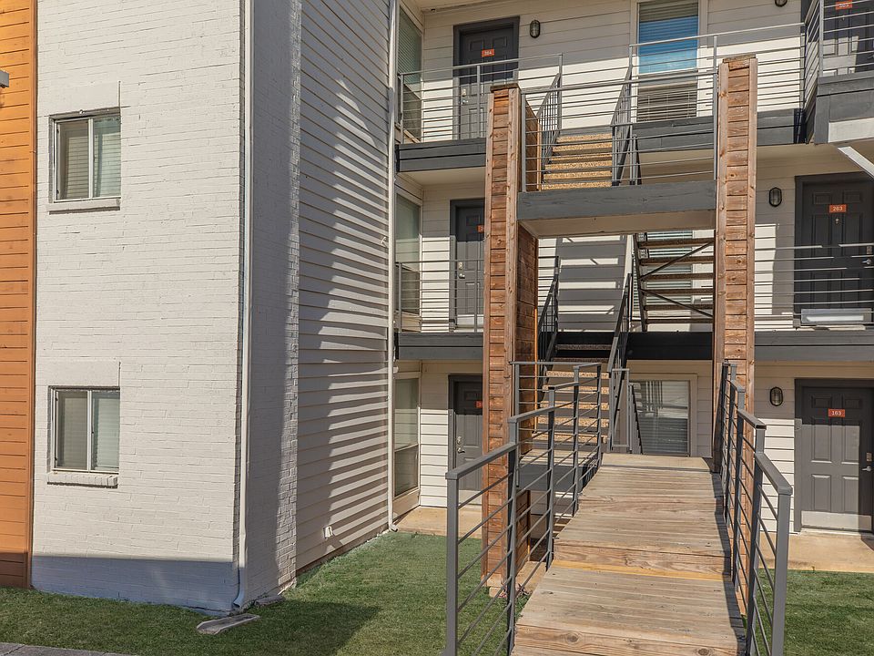 1st image of 711 Brentford Pl #11049026
