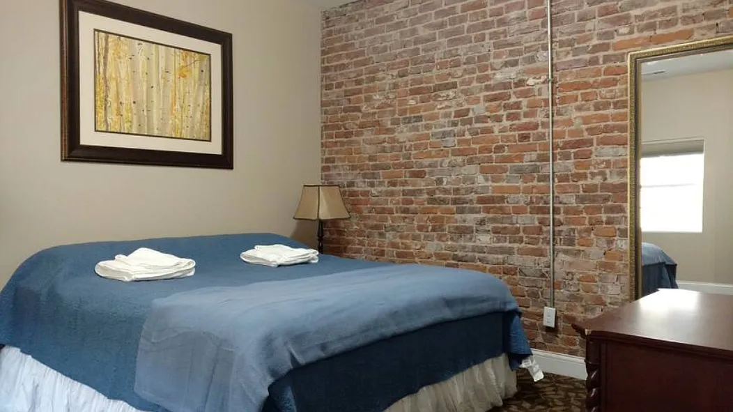 Building Photo - 1639 S Meridian St #19K