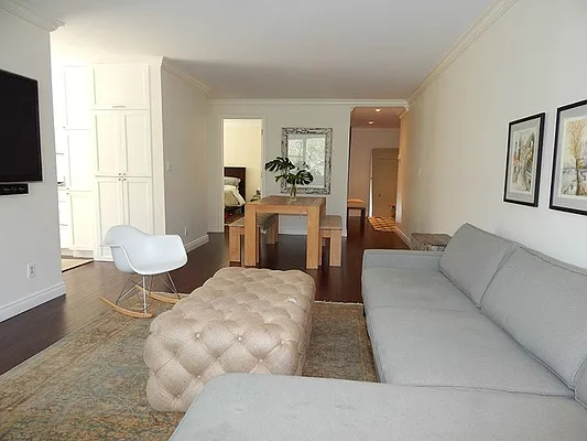 Sold by Sotheby's International Realty | media 9