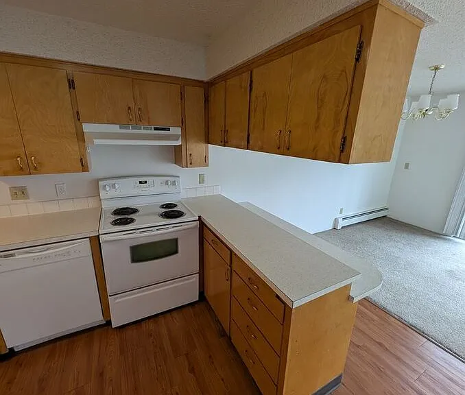 605 S Grand Ave #F — Photo 6