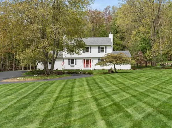 2450 Hemlock Ln, Petoskey, MI 49770