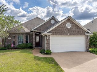 104 Rugen Ln, College Station, TX 77845