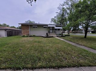 29 S Joyce Ln, Addison, IL 60101