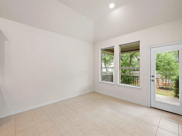 182 Palmillas Dr — Photo 15