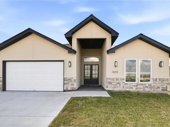 1815 Spoonbill Dr, Portland, TX 78374