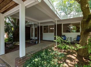 12 Stone Hollow Ct, Pikesville, MD 21208