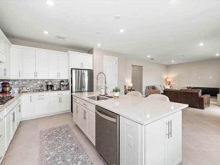15660 Northridge Rd — Photo 11