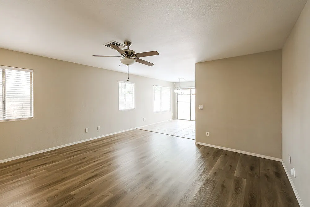 4 bed, 2.0 bath, 1864 sqft, $1,875 — Photo 4