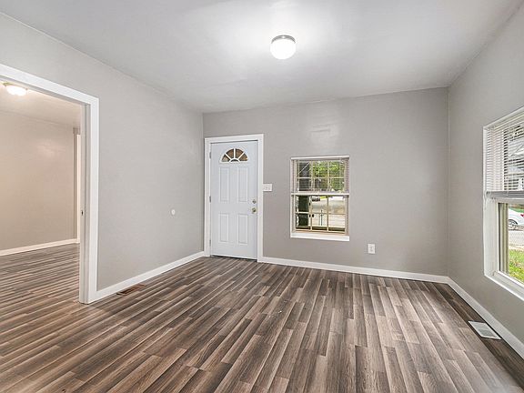 3rd image of 1167 E Indiana Ave