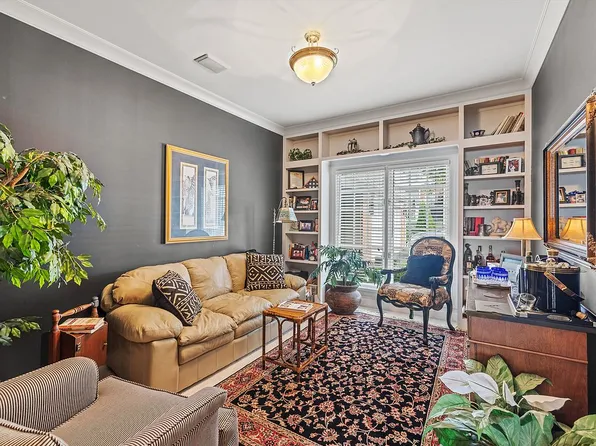 995 W 1st St, Owensboro, KY 42301