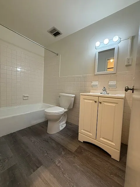 266 Essex Street — Photo 4