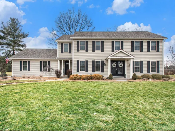 51055 Windridge Ct, Granger, IN 46530