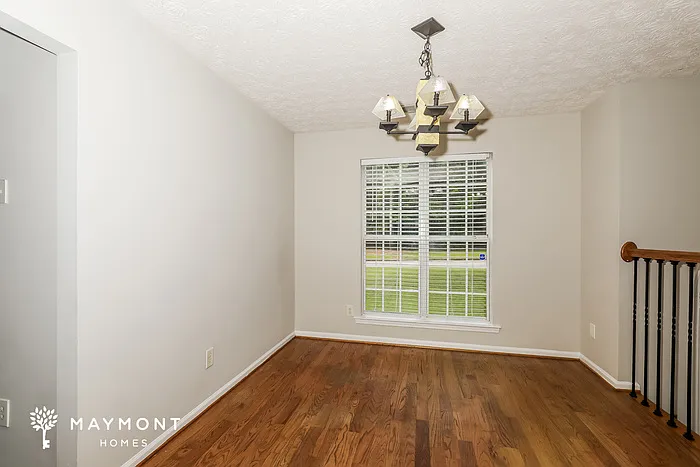 425 Misty Brook Ct — Photo 5