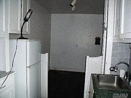 4th image of 107-01 Park Ln S #A6k