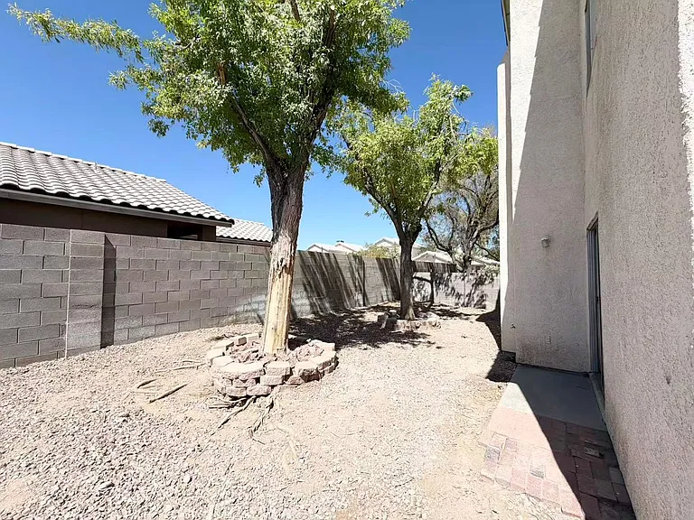8256 Ten Gallon Ct — Photo 16