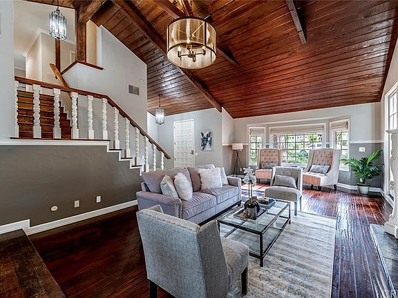5th image of 18333 Lake Encino Dr
