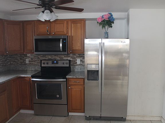 4th image of 15503 Morgan St