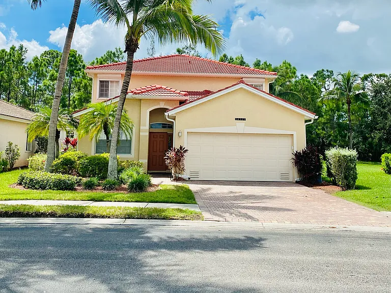 14323 Reflection Lakes Dr — Photo 1