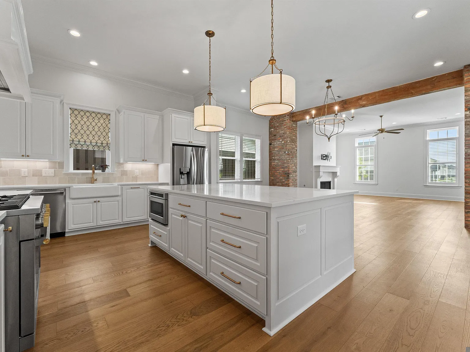 4 bed, 2986 sqft, $4,000 — Photo 1