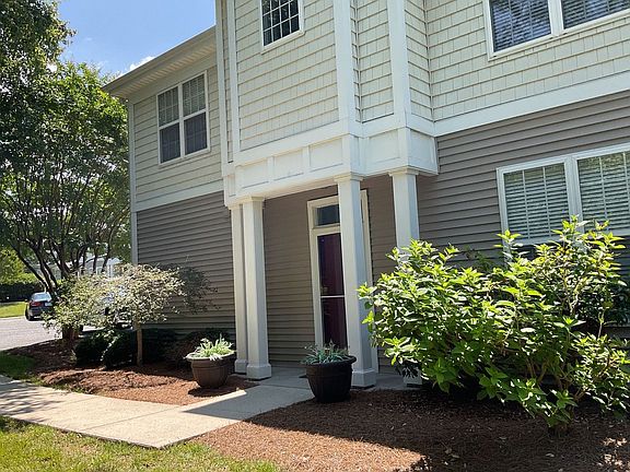 2nd image of 2361 Loch Stone Dr