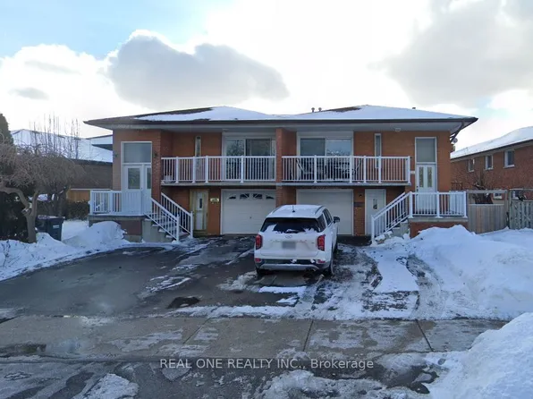 3622 Molly Ave, Mississauga, ON L5A 3M5