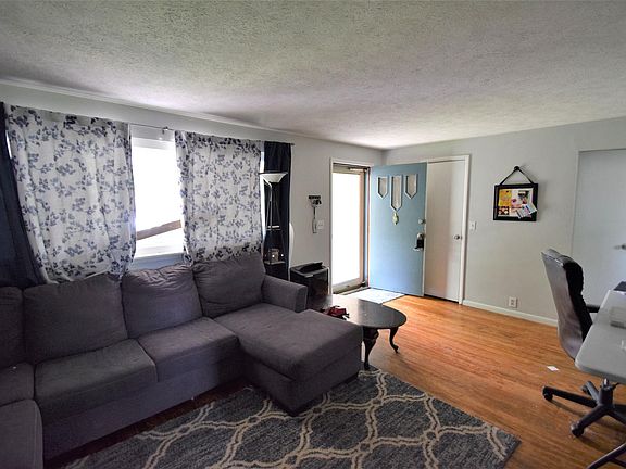 3rd image of 3509 N Pauline Ave