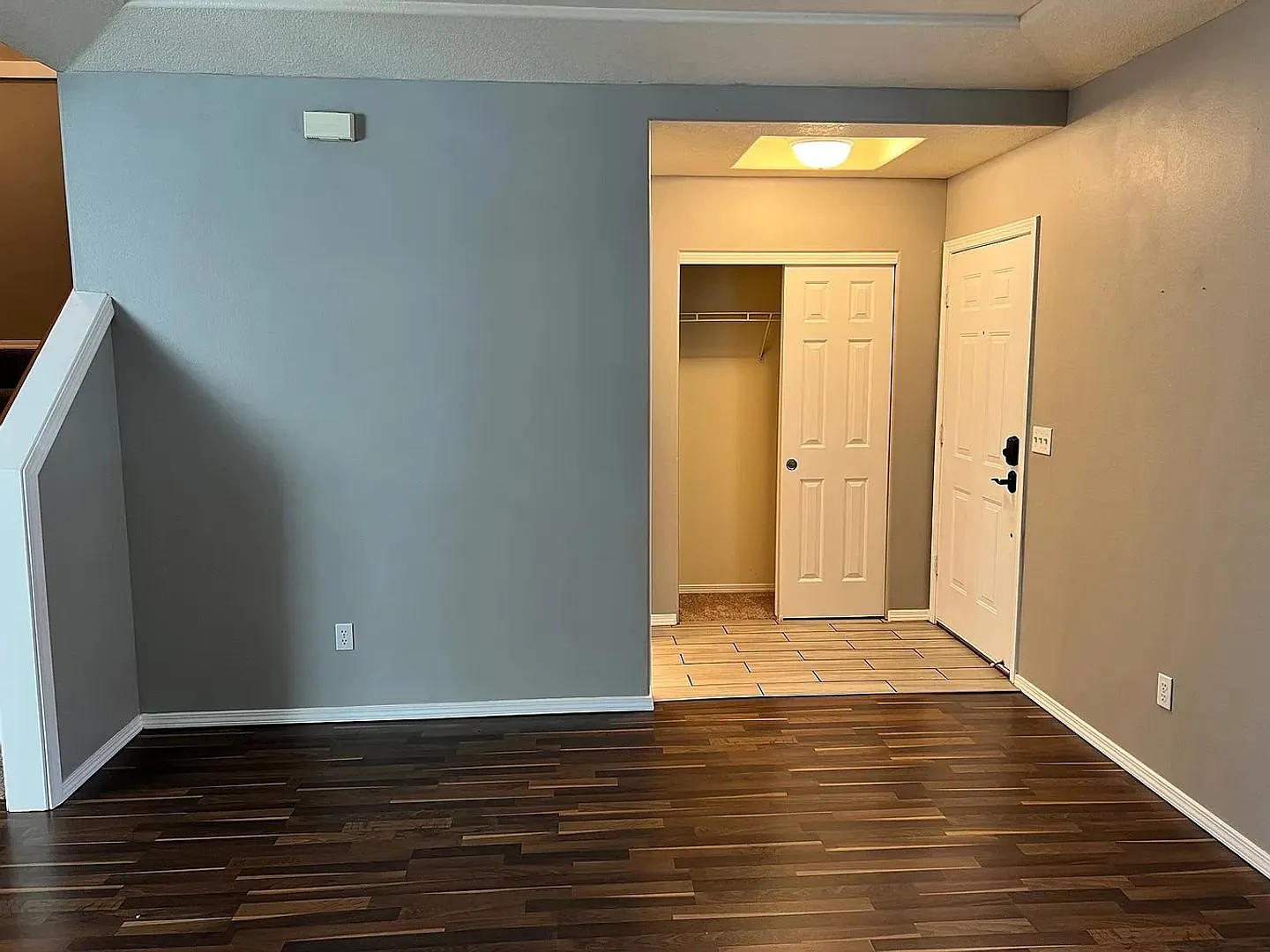 Nice 3bd 2.5bath Easy access to JBLM! — Photo 3