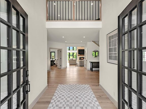 3rd image of 8615 N Dean CIRCLE