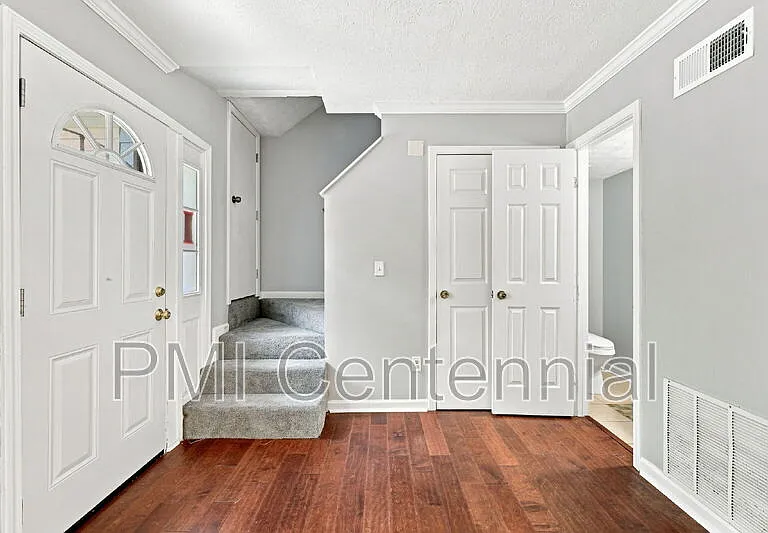 281 Flagstone Way — Photo 4