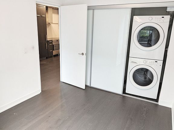 5th image of 455 Front St E #4