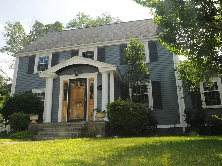 106 Upland Ave — Photo 1