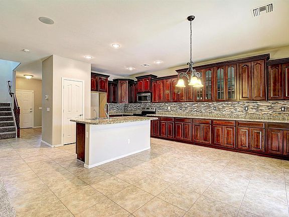 3rd image of 7011 W Sophie Ln