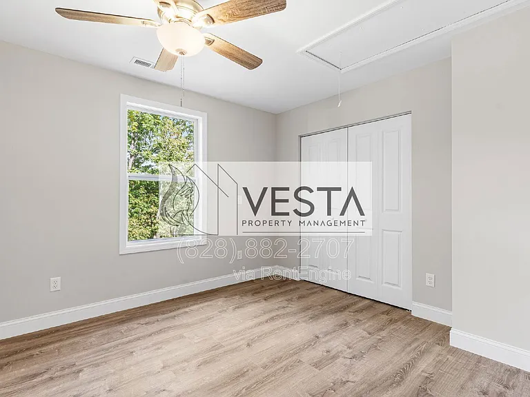 474 Hague Dr — Photo 21