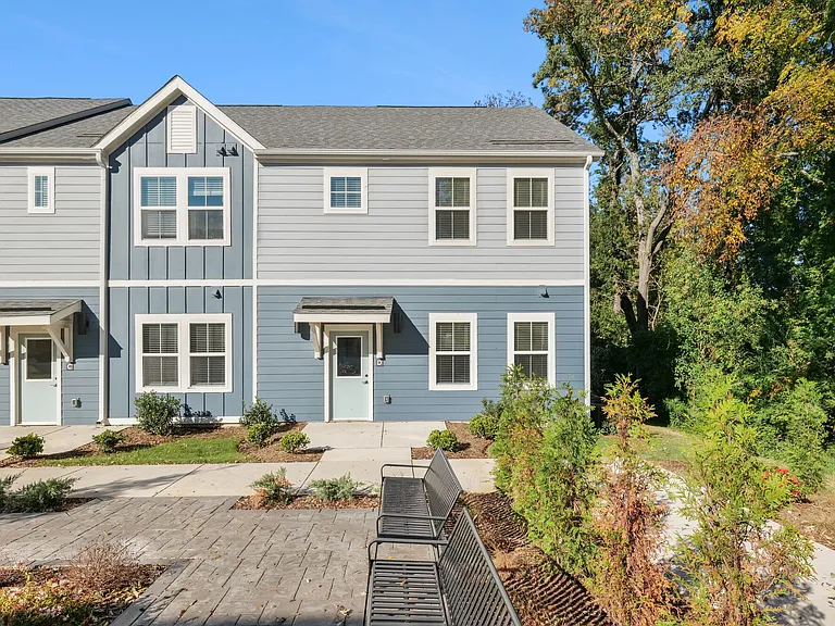 Hamlet Huntersville - Homes & Townhomes for Rent — Photo 7