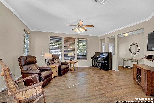 2nd image of 522 Lashell Ln