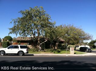 8000 N Laurelglen Blvd APT C, Bakersfield, CA 93309
