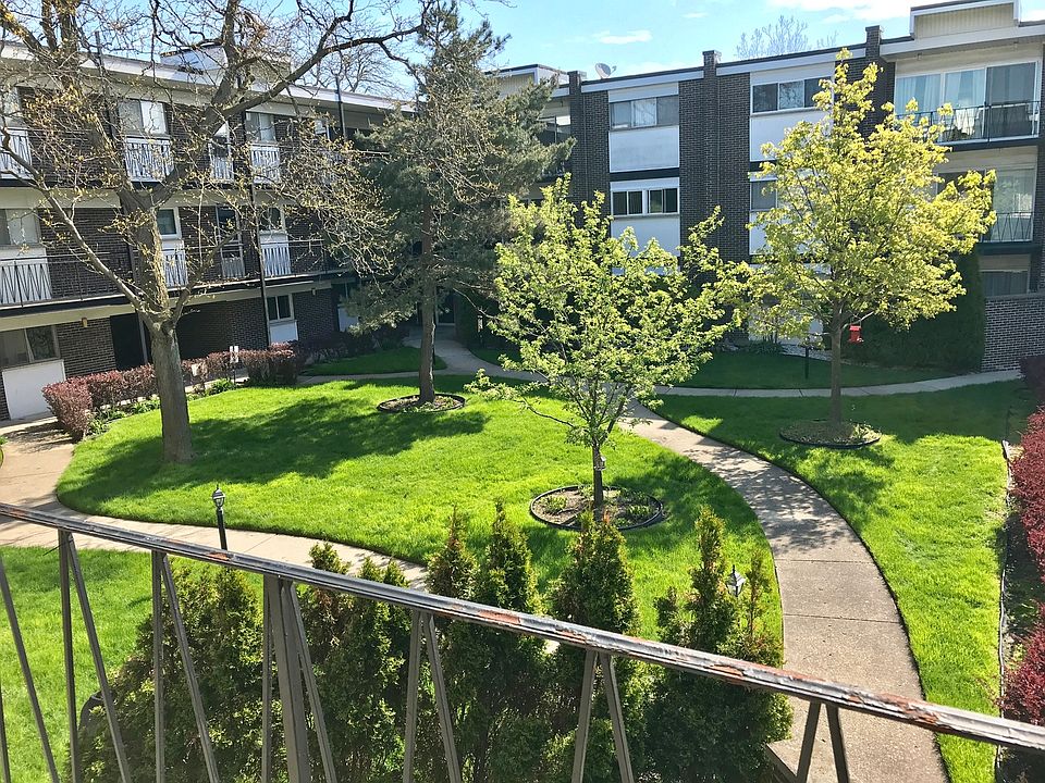 1st image of 10117 Cherry Pkwy #102