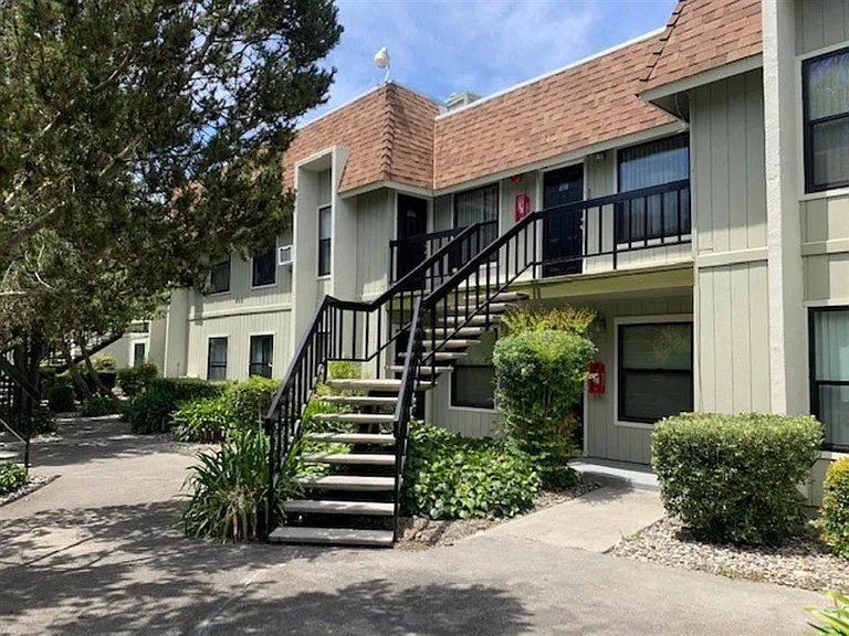 McDouall Apartments — Photo 16