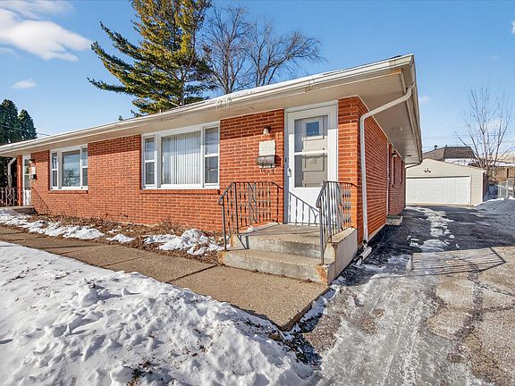 3rd image of 2527 Holmes St