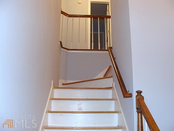Classic hardwood steps - low maintenance cleaning