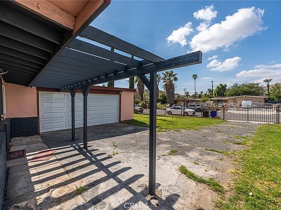 3rd image of 3250 Apple Ave