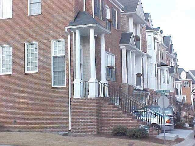 1st image of 212 Creekway Xing SE