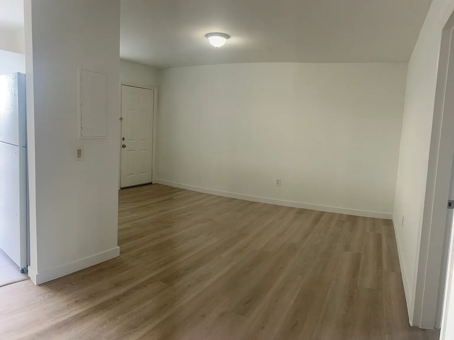 791 SW 64th Ave — Photo 3