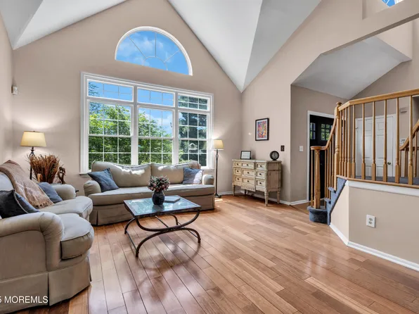 16 Arrowhead Way, Millstone, NJ 08535